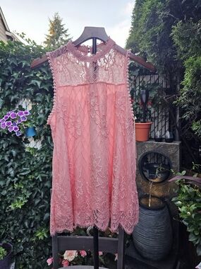 hint of mint Pink Lace Sleeveless High Neck Top